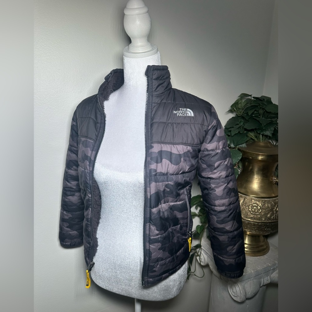 Boys Northface Puffer Reversible Jacket Size S